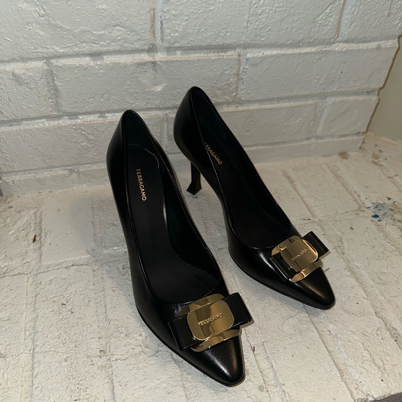 Salvatore Ferragamo Black Leather Pumps - Picture 2 of 9
